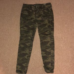 American Eagle Camo Jeggings